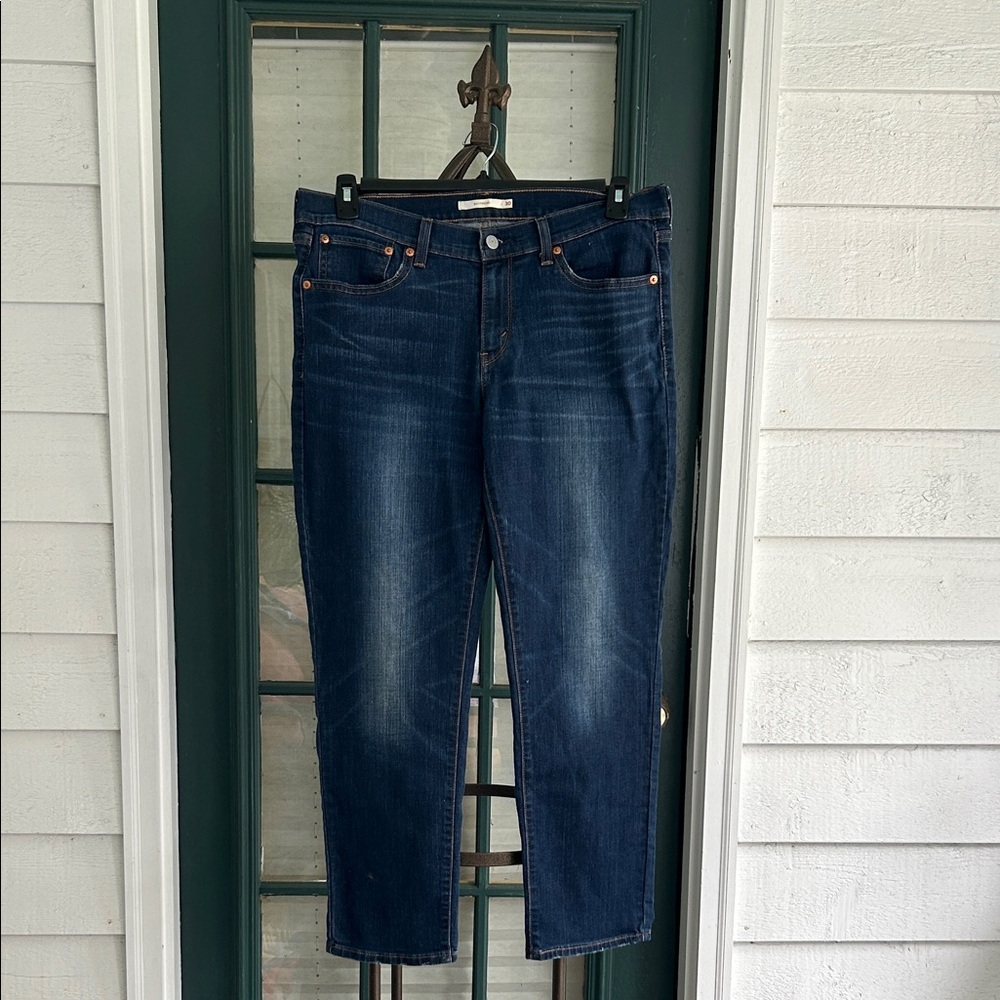 Levi's Boyfriend Jeans Dark Wash Size 30